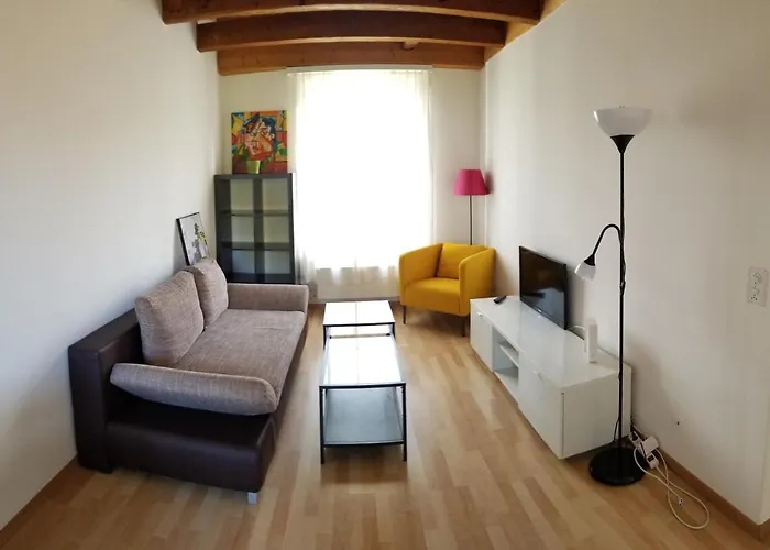 公寓 Hsh Weber - 2 Bedroom With Office, Salon And Kitchen In By Hsh Serviced